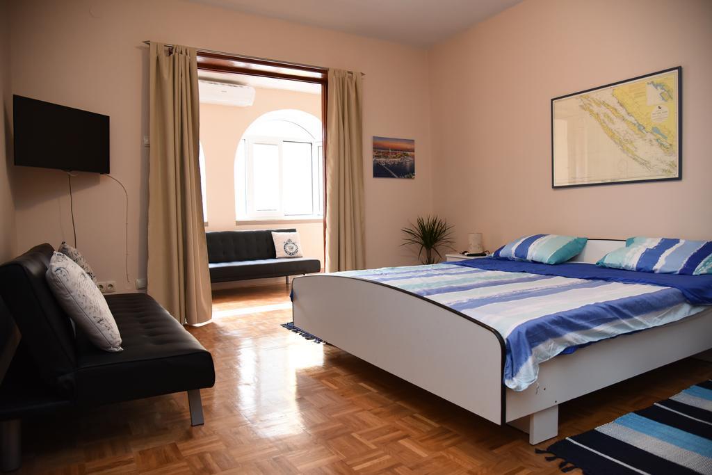 Downtown Apartment Korina Zára Kültér fotó