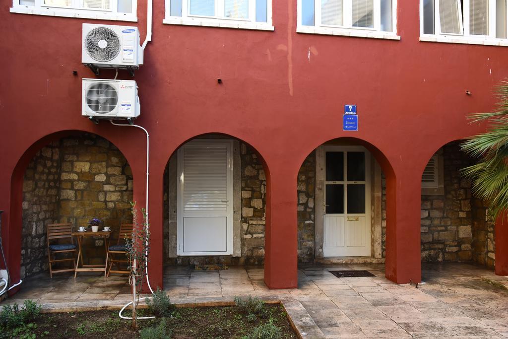 Downtown Apartment Korina Zára Kültér fotó