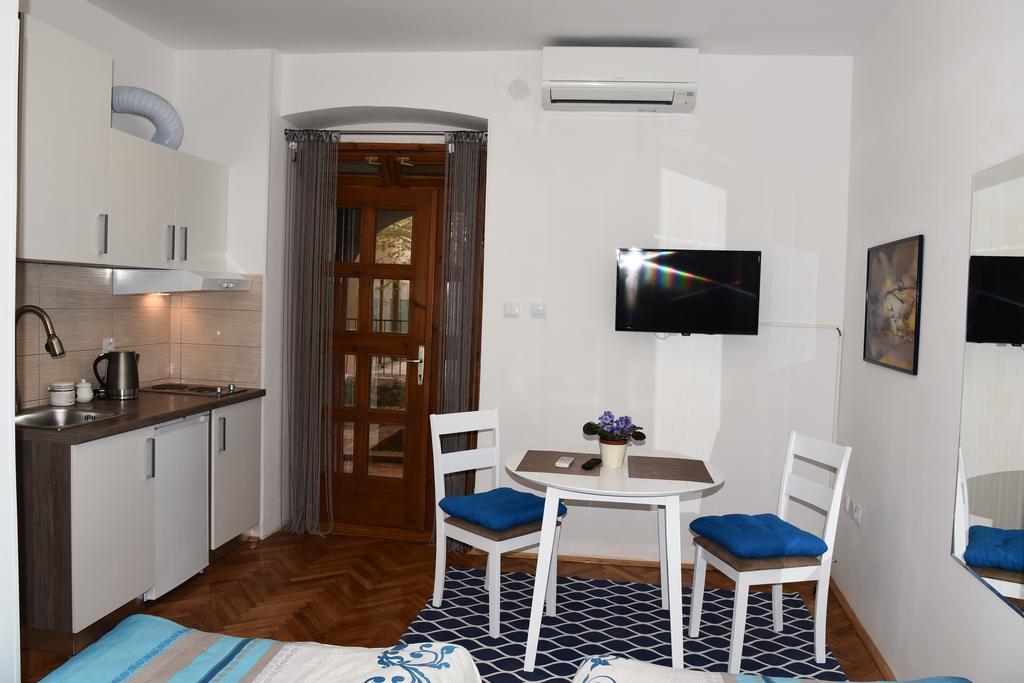 Downtown Apartment Korina Zára Kültér fotó